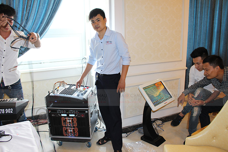 Tu-thiet-bi-am-thanh-8U-dang-duoc-lap-dat---pic-5 Tu-thiet-bi-am-thanh-8U-dang-duoc-lap-dat---pic-5