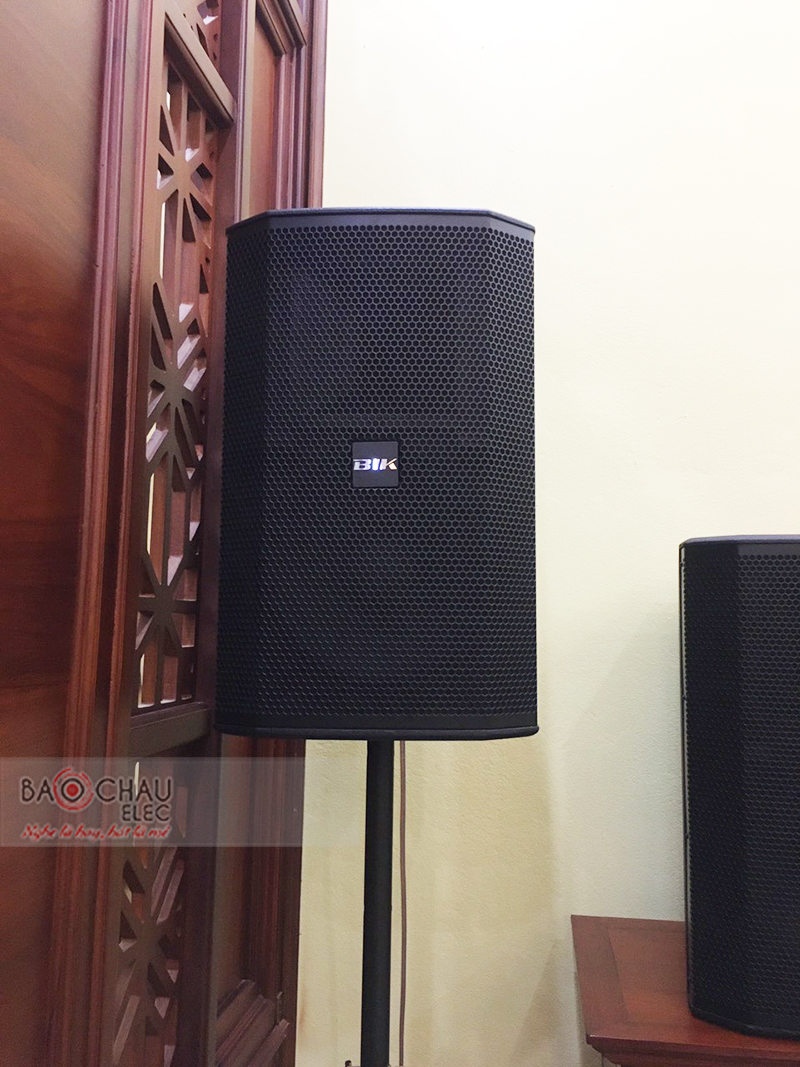 Dàn karaoke gia đình anh Thuyết h3