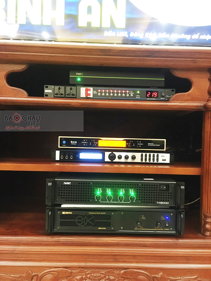Dàn karaoke gia đình anh Thuyết h5