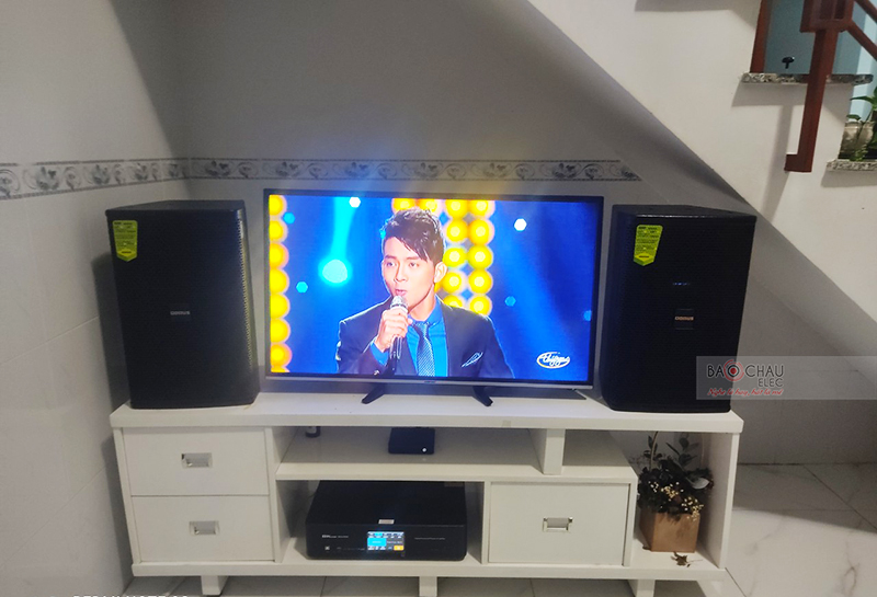 Dàn karaoke gia đình anh Duy h4