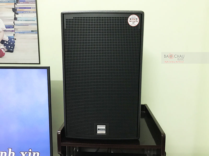 D&agrave;n karaoke gia đ&igrave;nh ch&uacute; H&ugrave;ng h2