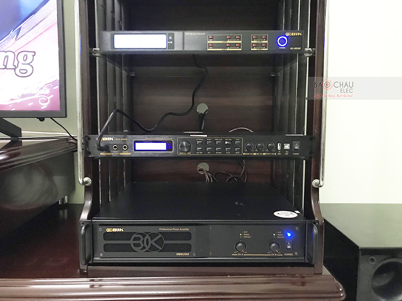 D&agrave;n karaoke gia đ&igrave;nh ch&uacute; H&ugrave;ng h3