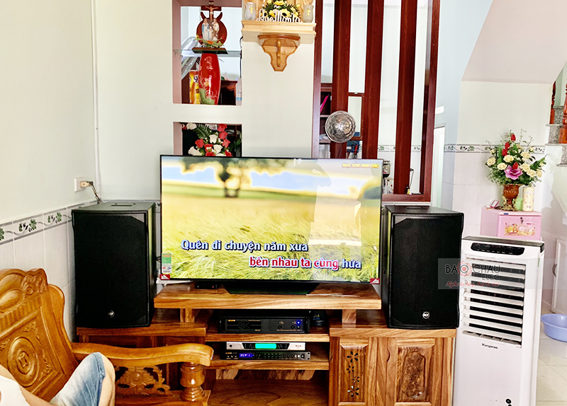 Dàn karaoke gia đình anh Hoài h3