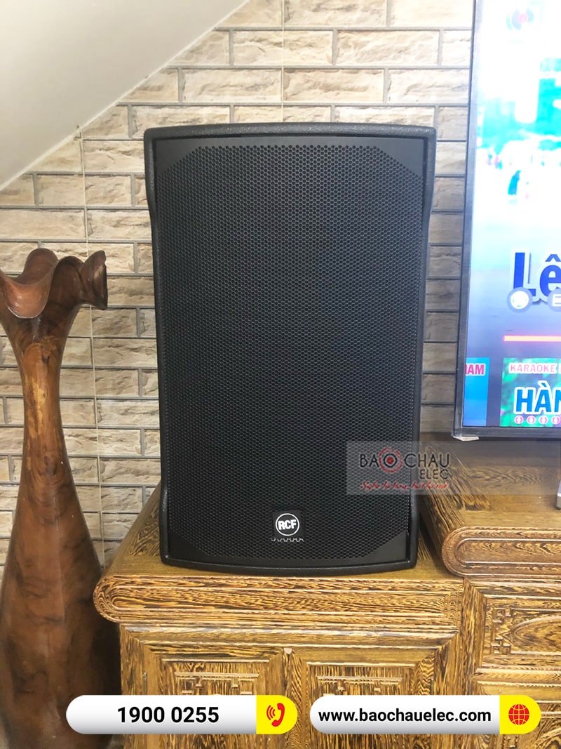 Dàn karaoke gia đình chị Thủy