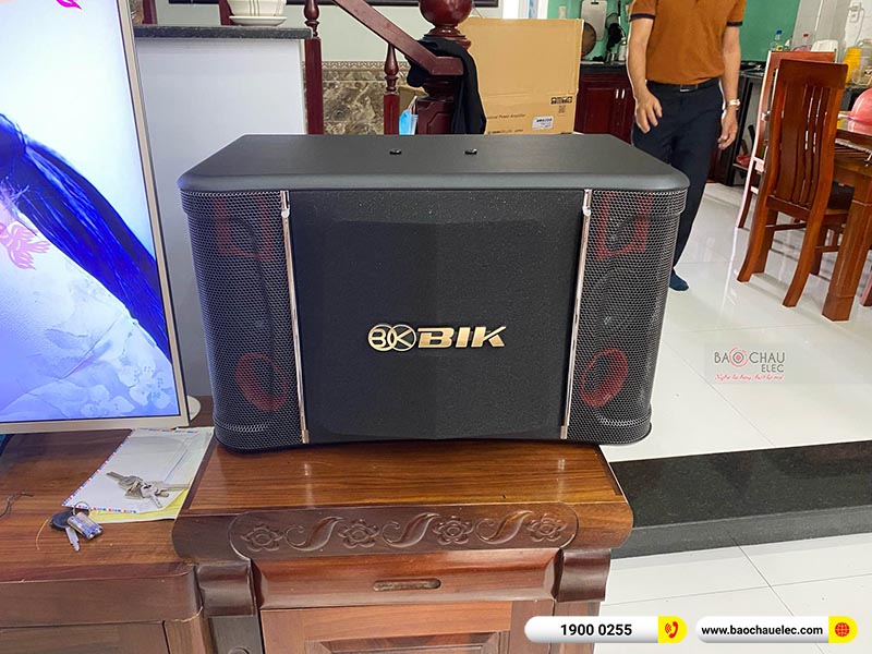 Dàn karaoke gia đình anh Luyện