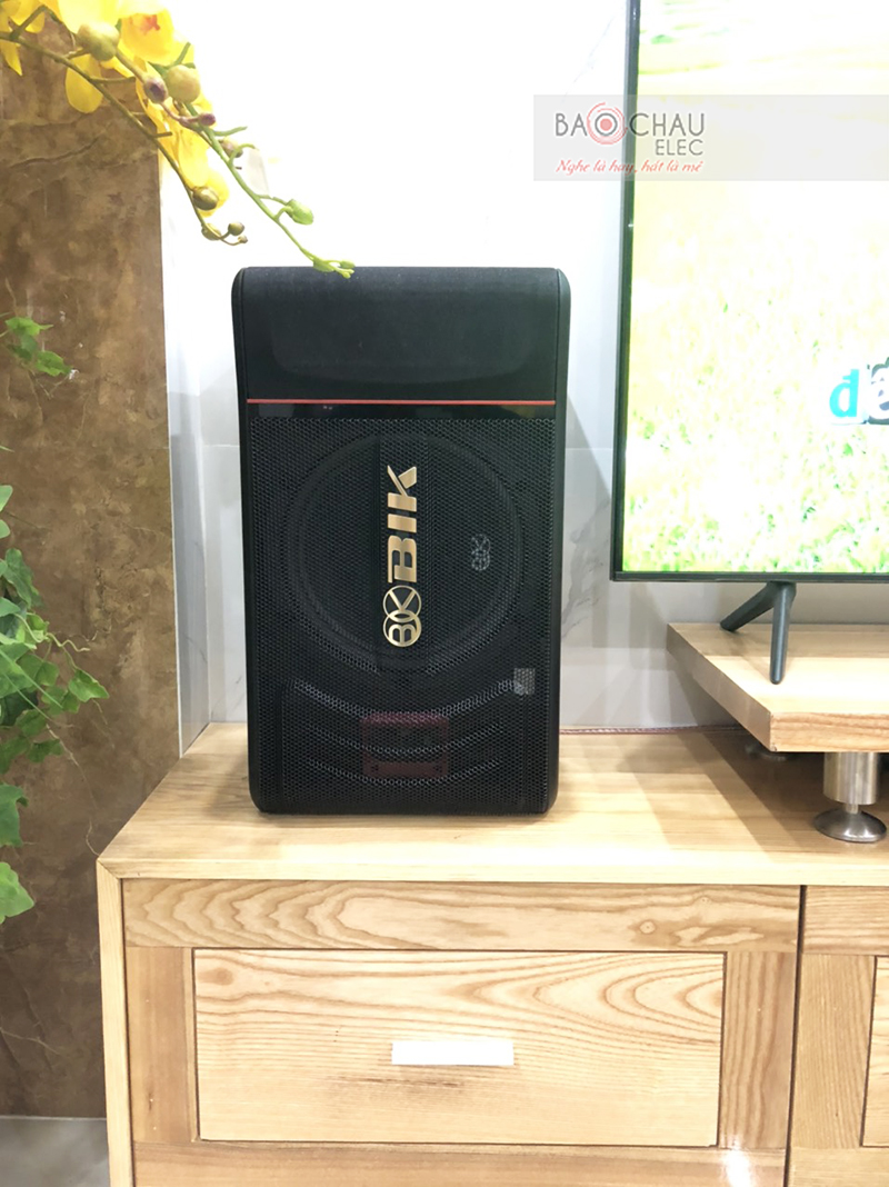 Dàn karaoke gia đình chị Thủy