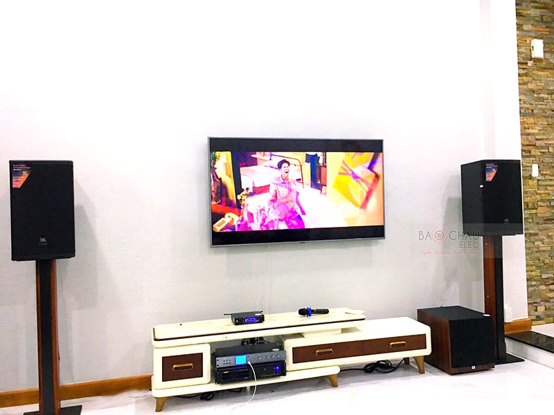 Dàn karaoke gia đình anh Hiếu tại TP HCM 