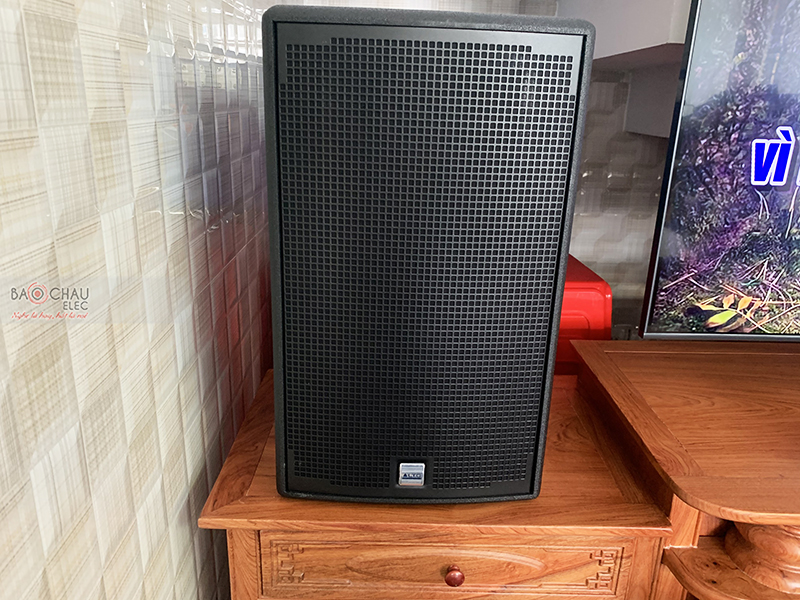 Dàn karaoke gia đình anh Công h1