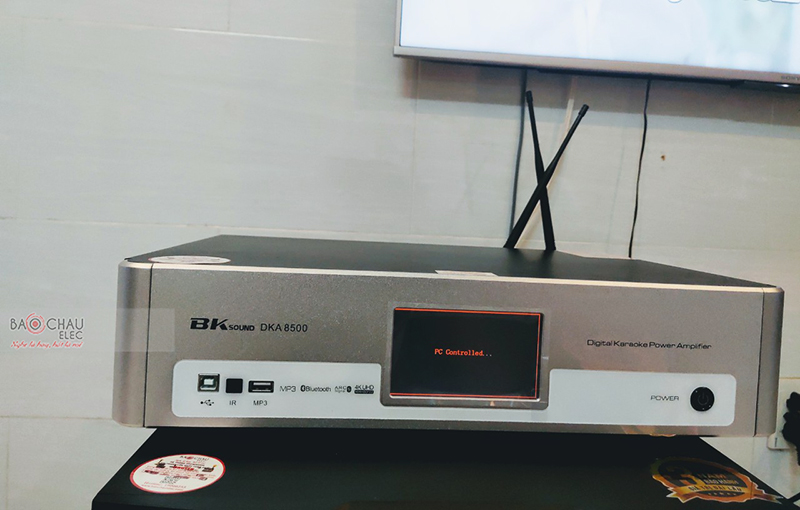 Dàn karaoke gia đình anh Trung h3