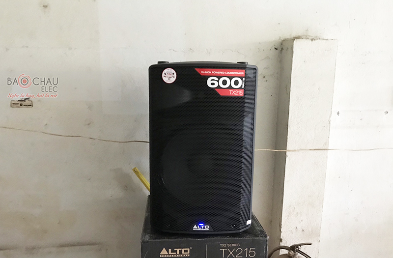 Dàn karaoke gia đình anh Tú h2