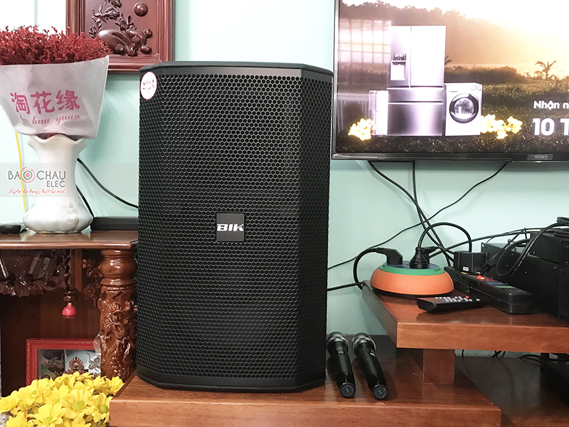Dàn karaoke gia đình chị Thắm h1