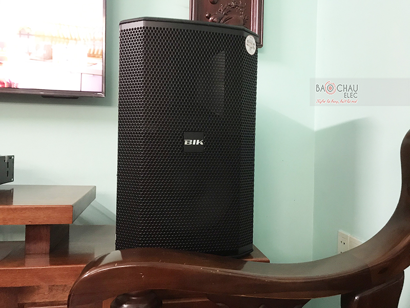 Dàn karaoke gia đình chị Thắm h2