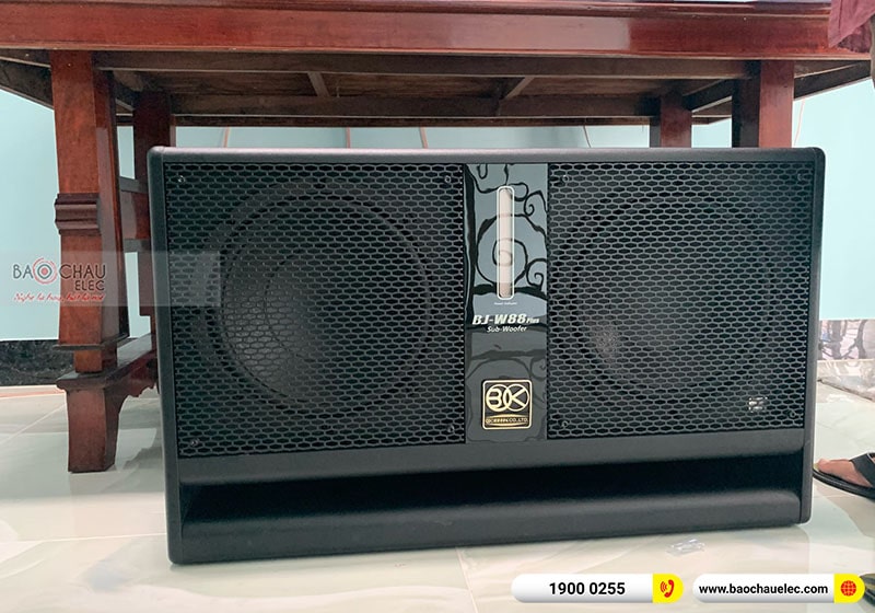 Dàn karaoke gia đình chú Chánh