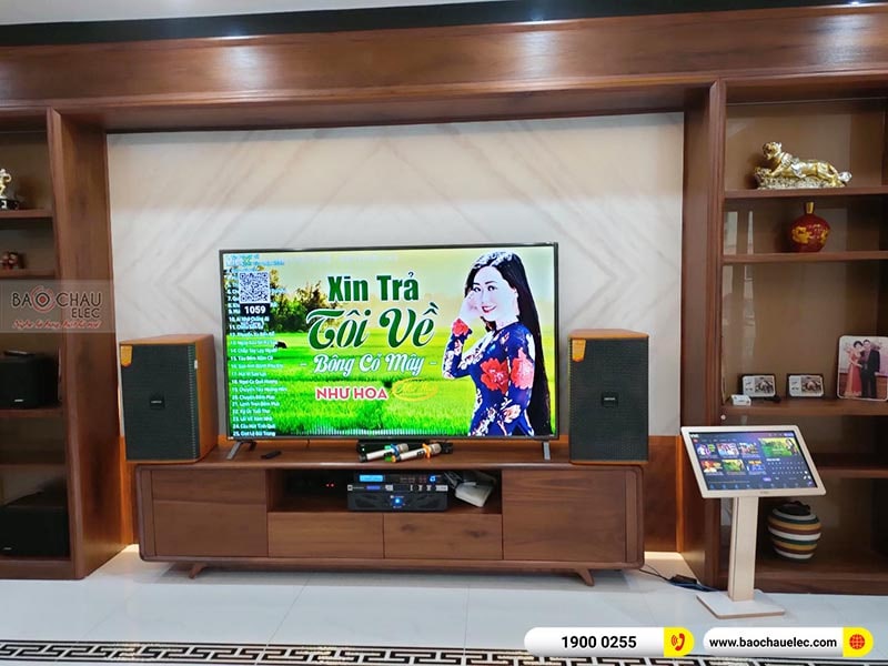 Dàn karaoke gia đình anh Mạnh