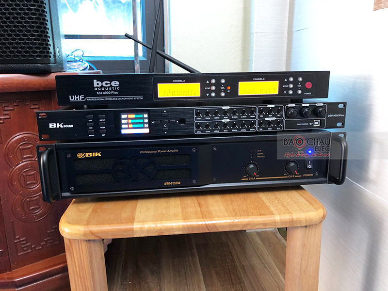 Dàn karaoke gia đình anh Hưởng