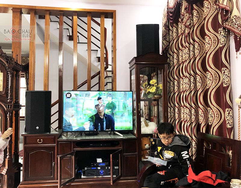 D&agrave;n karaoke gia đ&igrave;nh anh nghĩa 