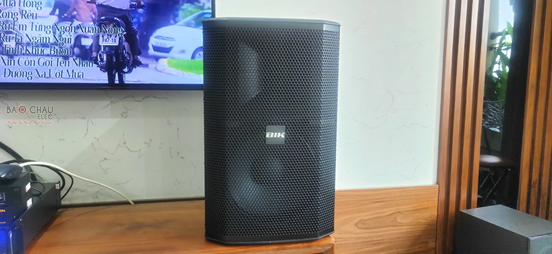 Dàn karaoke gia đình chị Thu h2