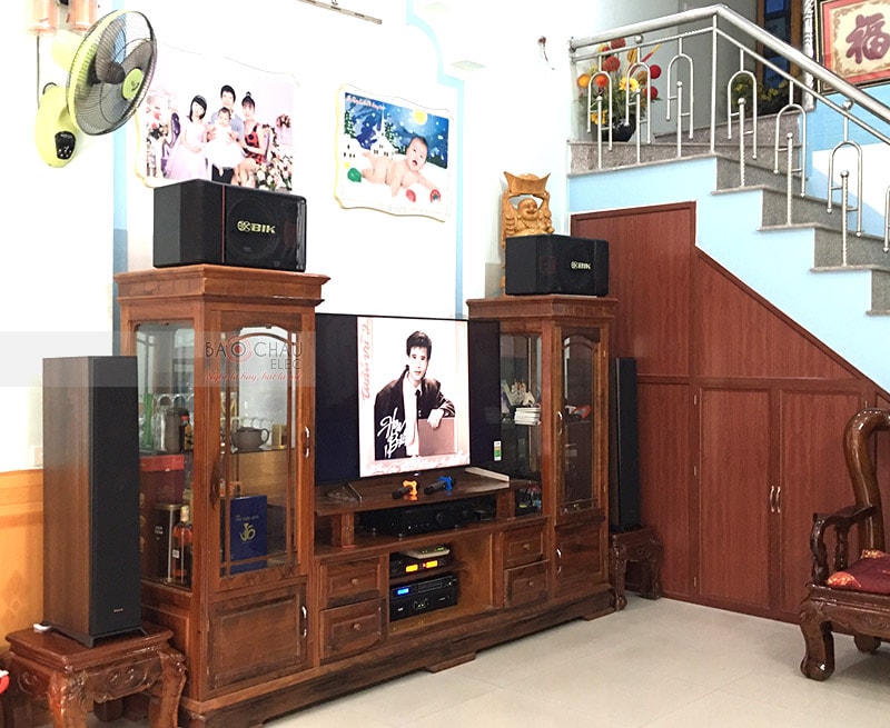 Dàn karaoke, nghe nhạc của gia đình anh Hà ở Lào Cai h2