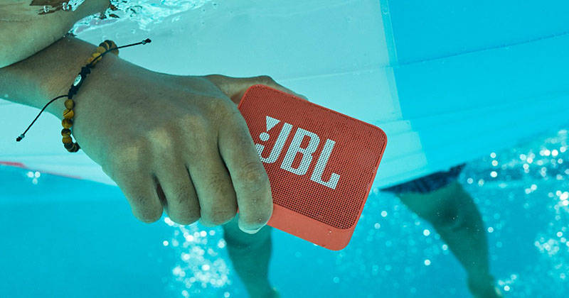 Loa Bluetooth JBL Go 2 khả năng chống nước IPX7