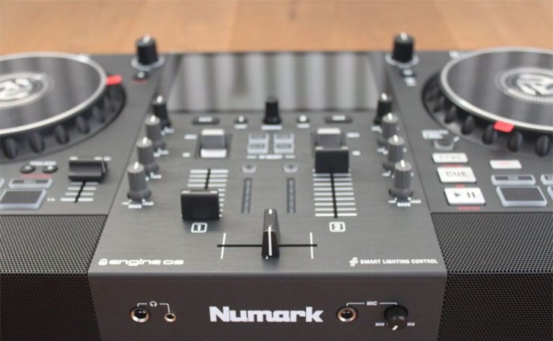 Bàn DJ Numark Mixstream Pro 