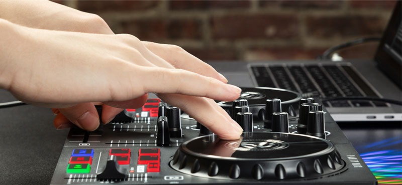 Bàn DJ Numark Party Mix 2