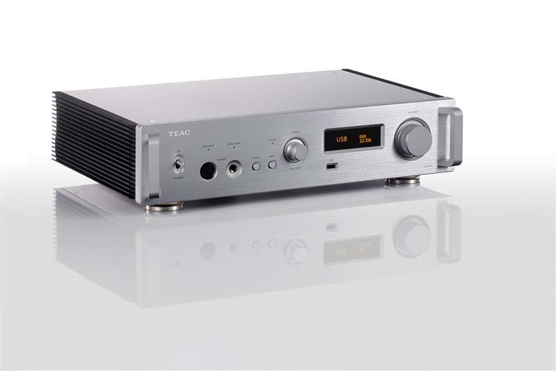 Đầu Teac UD-701N 