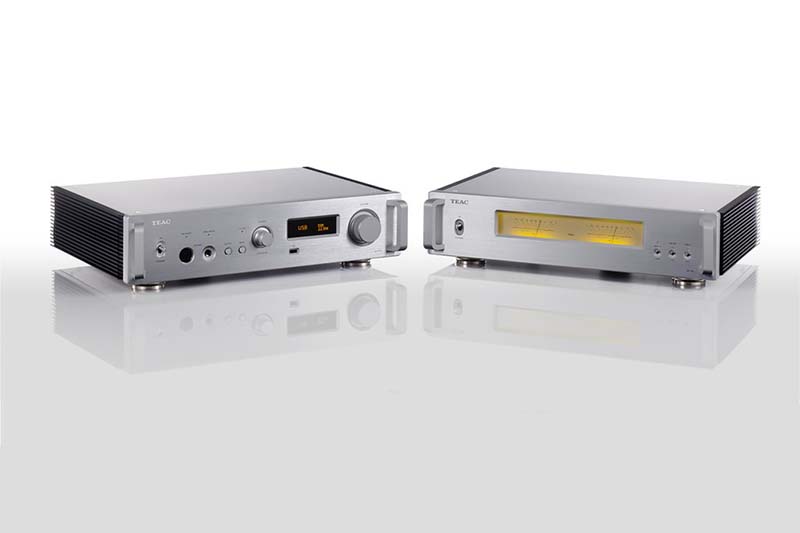 Đầu Teac UD-701N 