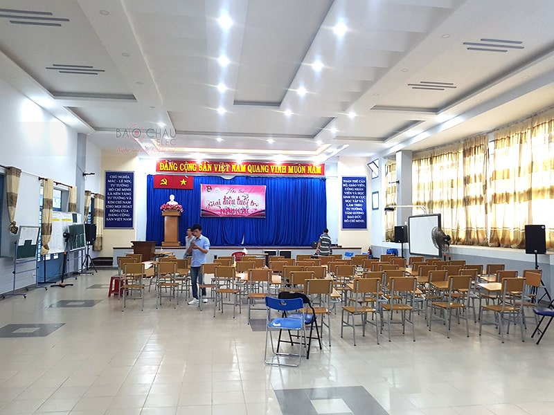 dàn âm thanh hội trường cho công ty tin học Xuân bách ở HCM h5