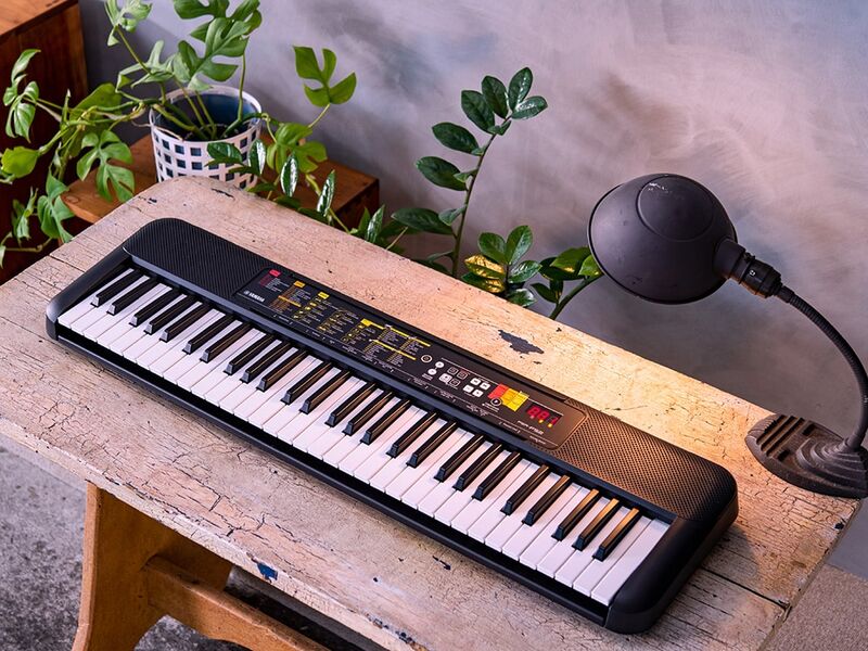 Đàn organ Yamaha PSR-F52