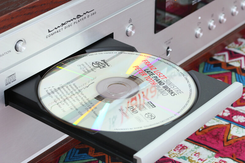 Đầu CD Luxman D-380