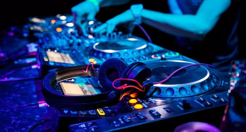 3 Nguyên Tắc Vàng giúp tăng tuổi thọ của bàn DJ bạn cần biết
