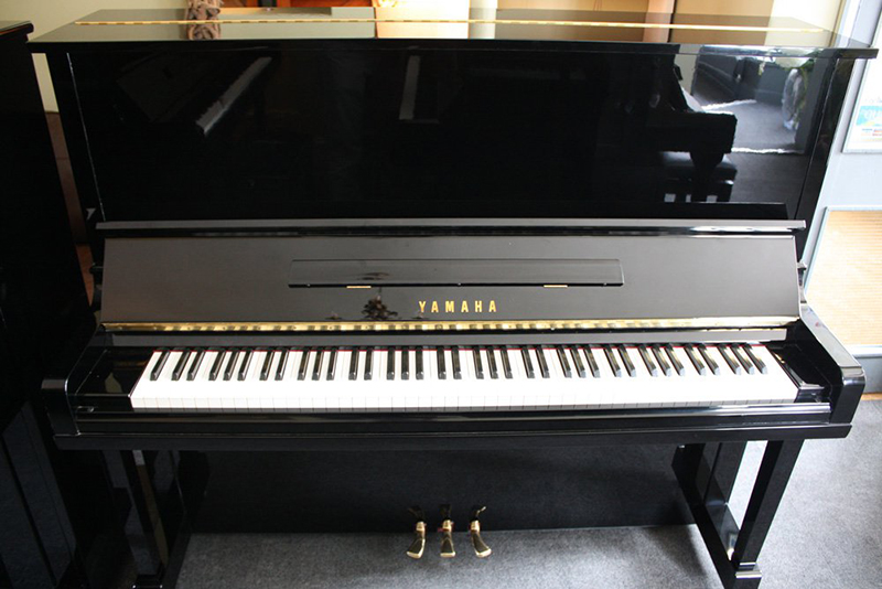 Đàn Piano Yamaha YUS3
