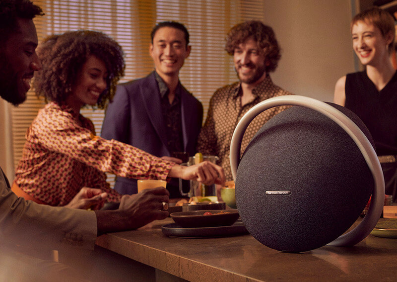So sánh chi tiết Loa Harman Kardon Onyx Studio 8 với Studio 7