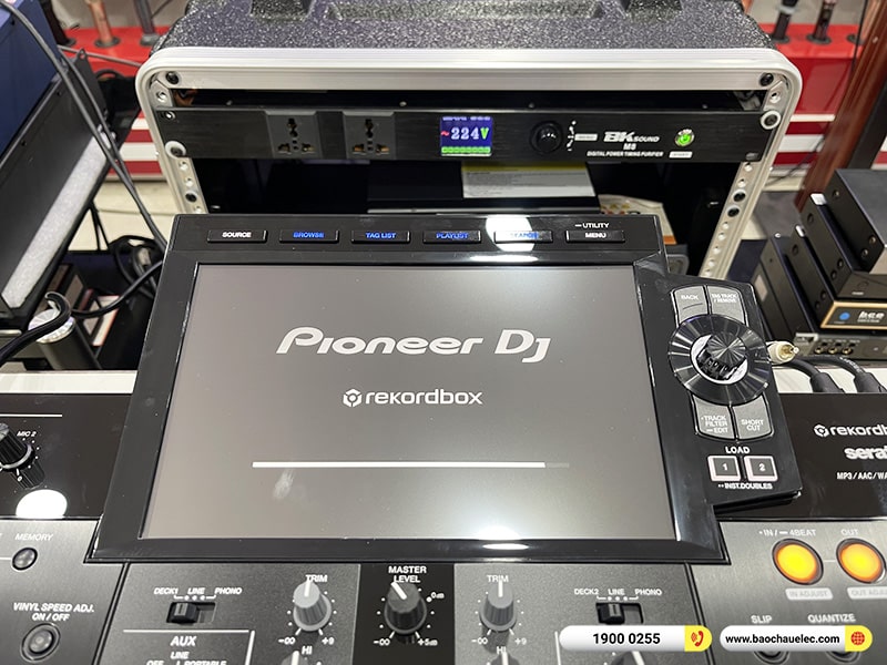 Bàn DJ Pioneer XDJ-RX3
