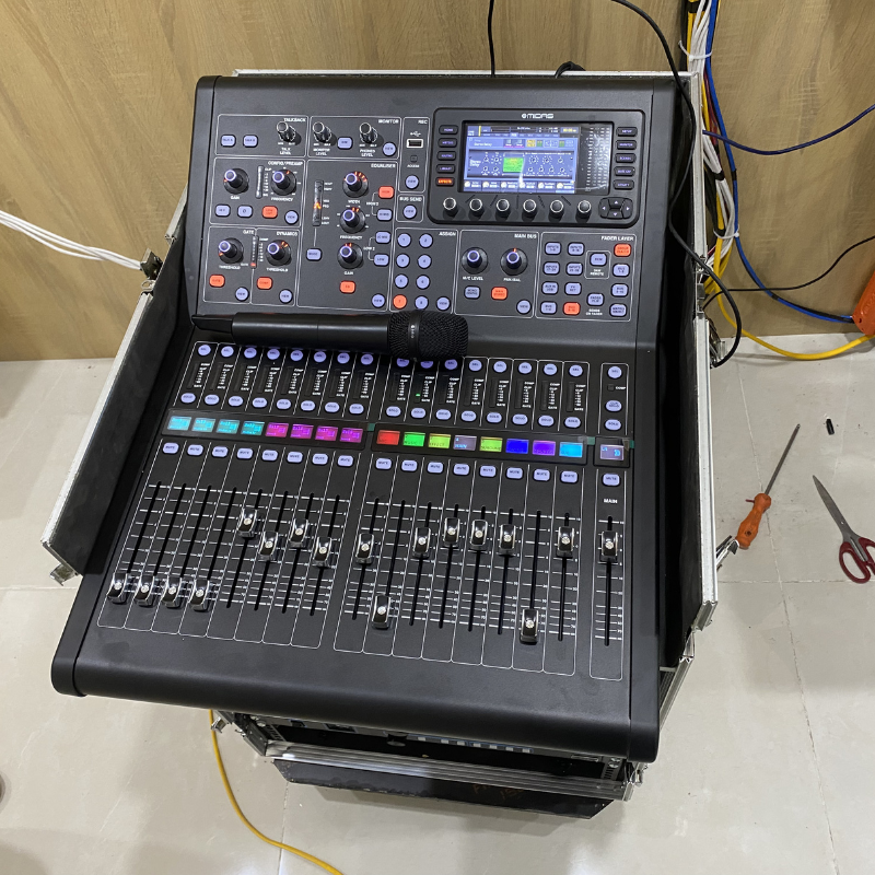 Khách hàngThắng Trầnđánh giá về sản phẩmBàn mixer Midas M32R Live (Mixer Digital, 40 kênh, 25 bus)
