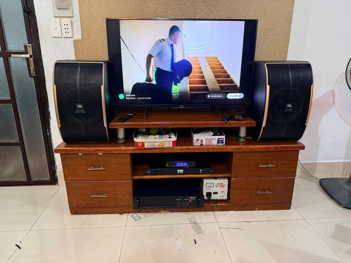 Khách hàngĐỗ Sơnđánh giá về sản phẩmCục đẩy 2 kênh Philips CSS1917/70 (700W, Nguồn Xuyến, Mạch Class H)