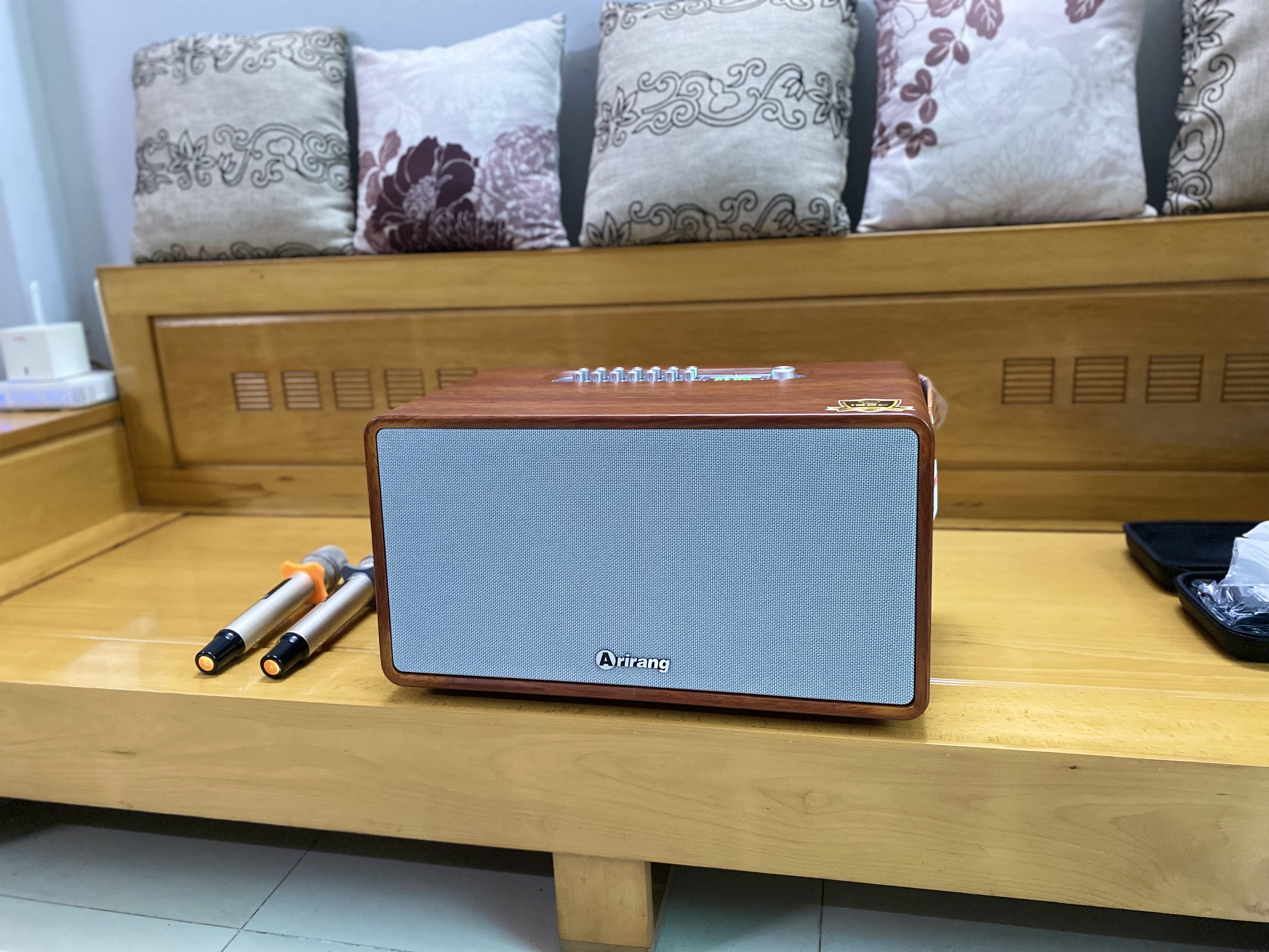 Khách hàngTrang Trầnđánh giá về sản phẩmLoa xách tay Arirang MB2iw (bass 20cm, 300W/1200W, kèm 2 micro )
