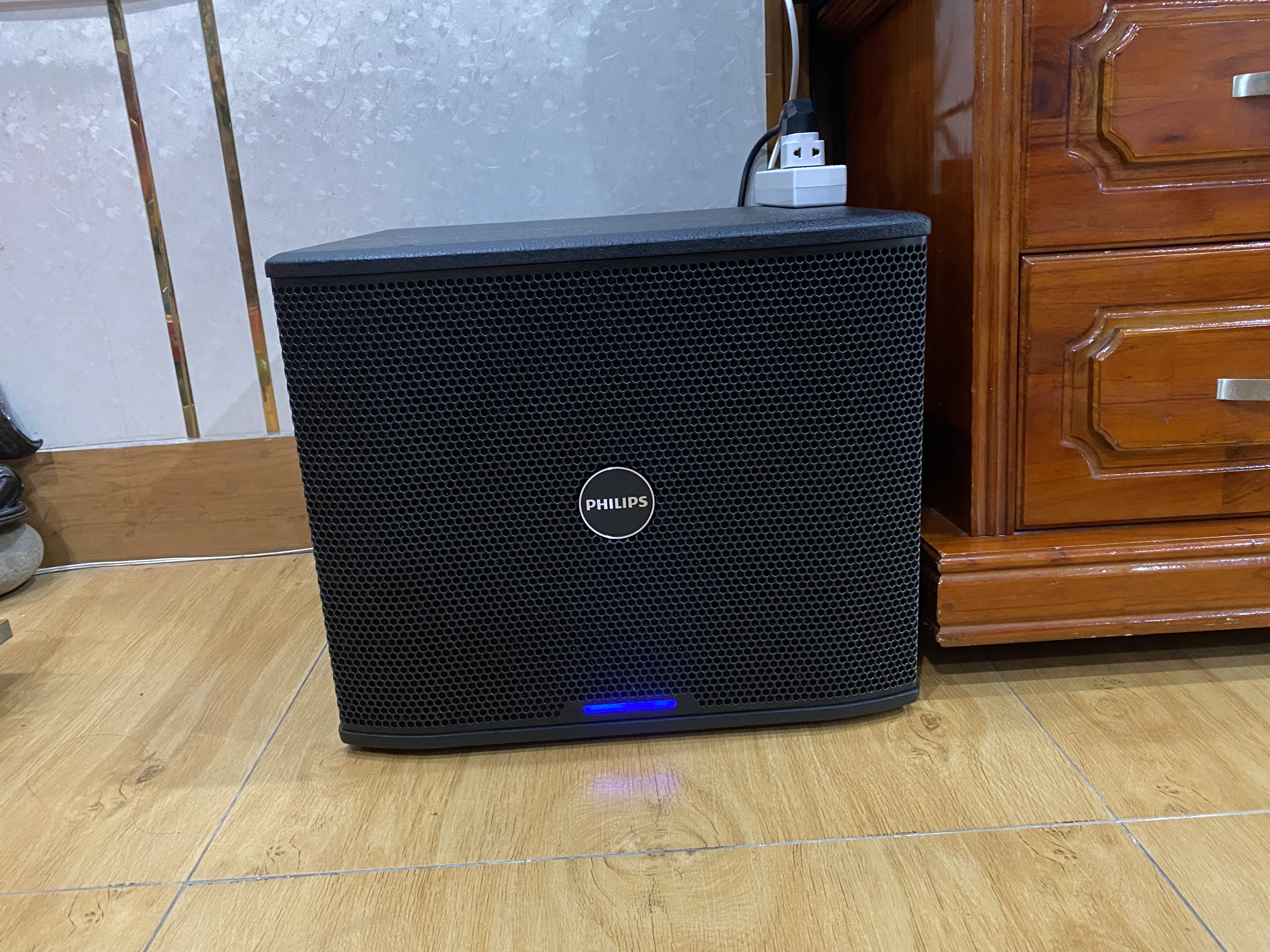 Khách hàngĐỗ Trọng Hoàngđánh giá về sản phẩm Loa sub điện Philips CSS2110/70 (Bass 30cm, 500W RMS, Ferrite)