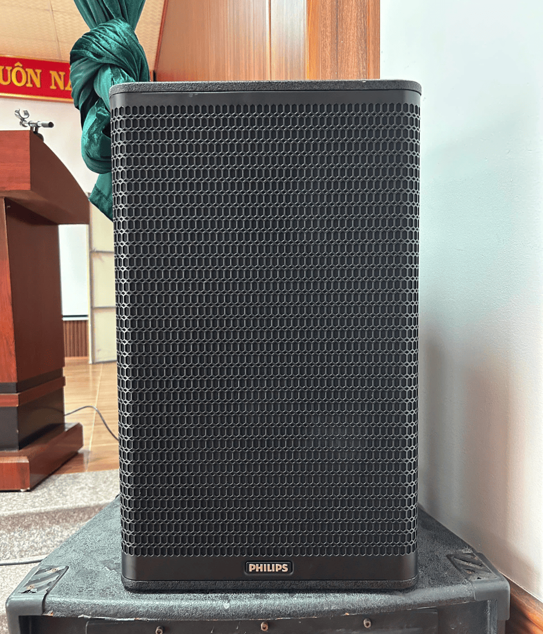 Khách hàngĐào Anh Tuấnđánh giá về sản phẩmLoa Philips CSS1600/70 (Bass 30cm, 400W RMS)