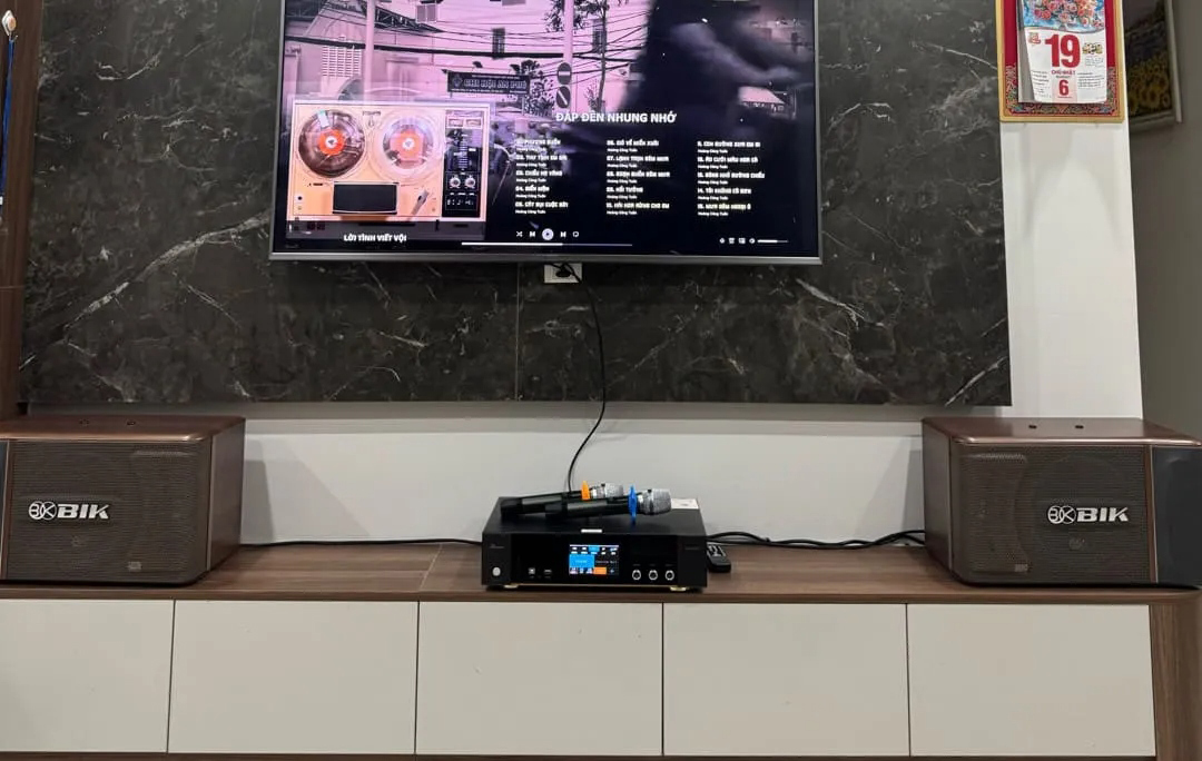 Khách hàngHoàng Nhungđánh giá về sản phẩmLoa BIK BJ-S886GV (Bass 25cm, 150W RMS)