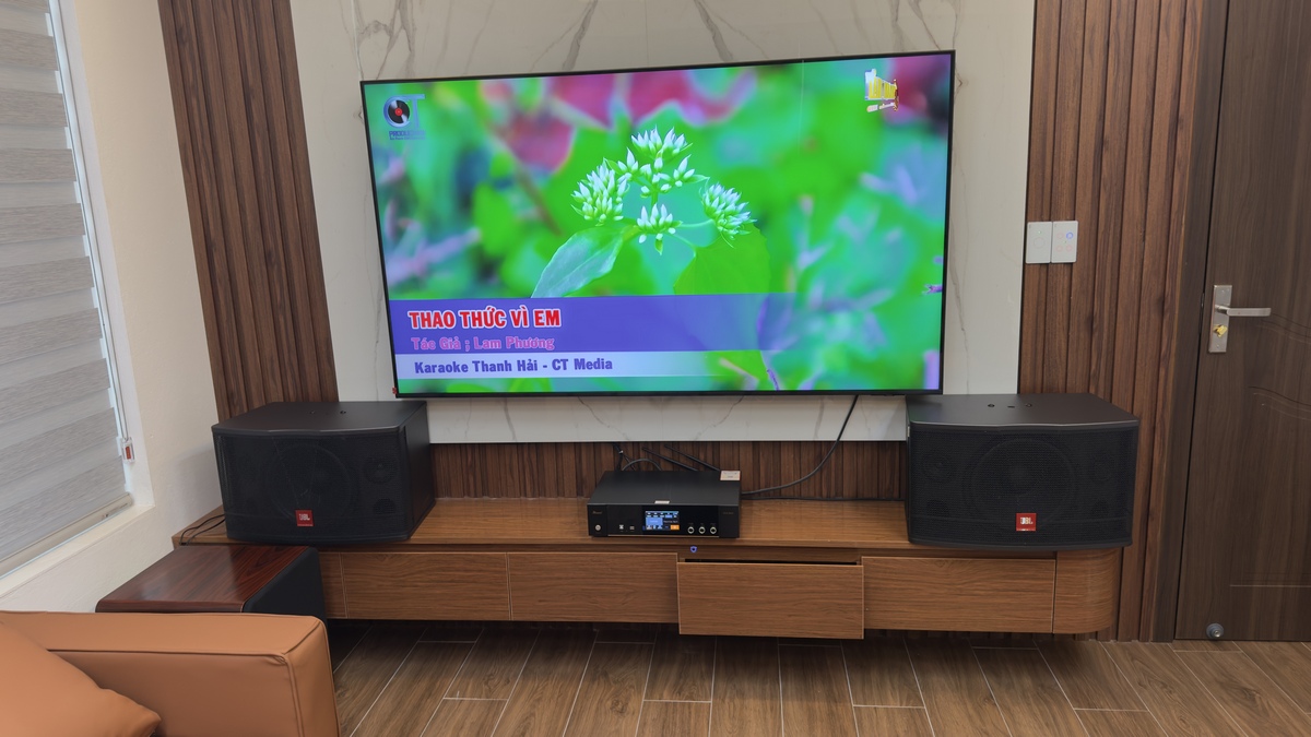 Khách hàngĐỗ Hoàngđánh giá về sản phẩmLoa karaoke JBL CV1252T (bass 30cm, Ba Sao)
