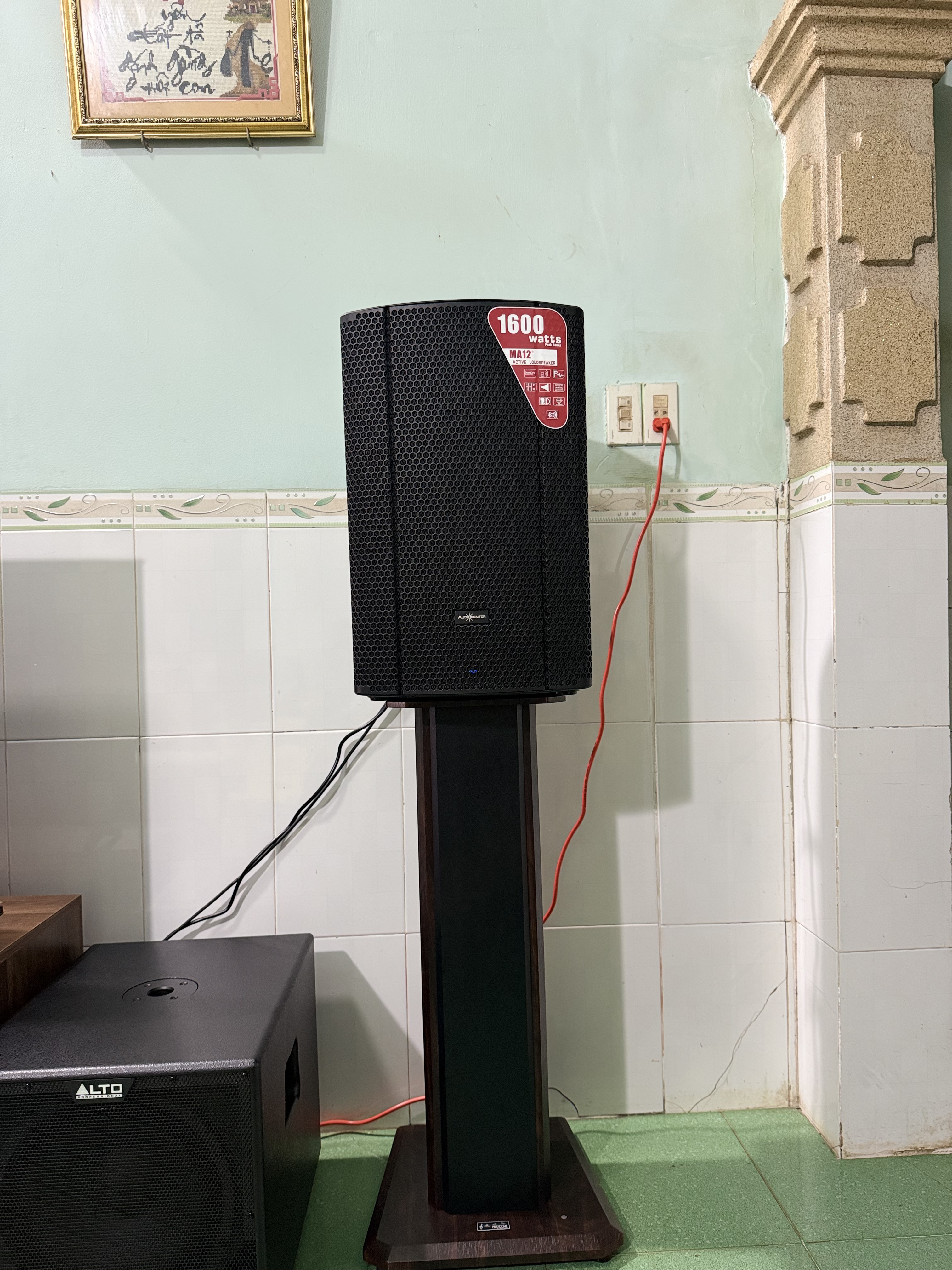 Khách hàngHoài Namđánh giá về sản phẩmLoa Audiocenter MA12+ (Active, Bass 30cm, 1600W, 131dB, Bluetooth, DSP)