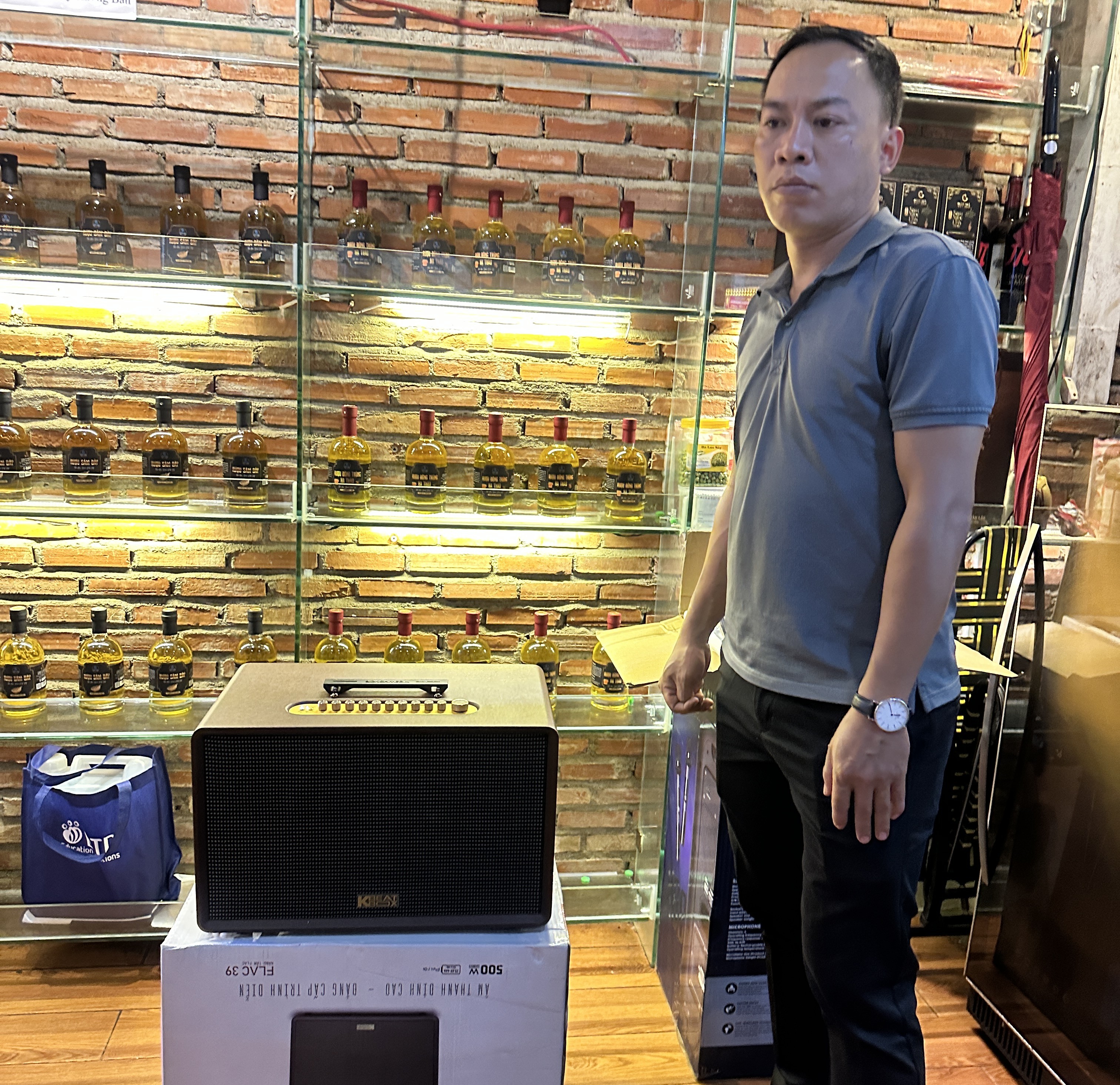 Khách hàngHung Anhđánh giá về sản phẩmLoa Acnos FLAC 39 (500W, Bluetooth 5.0, Kèm 2 tay micro)