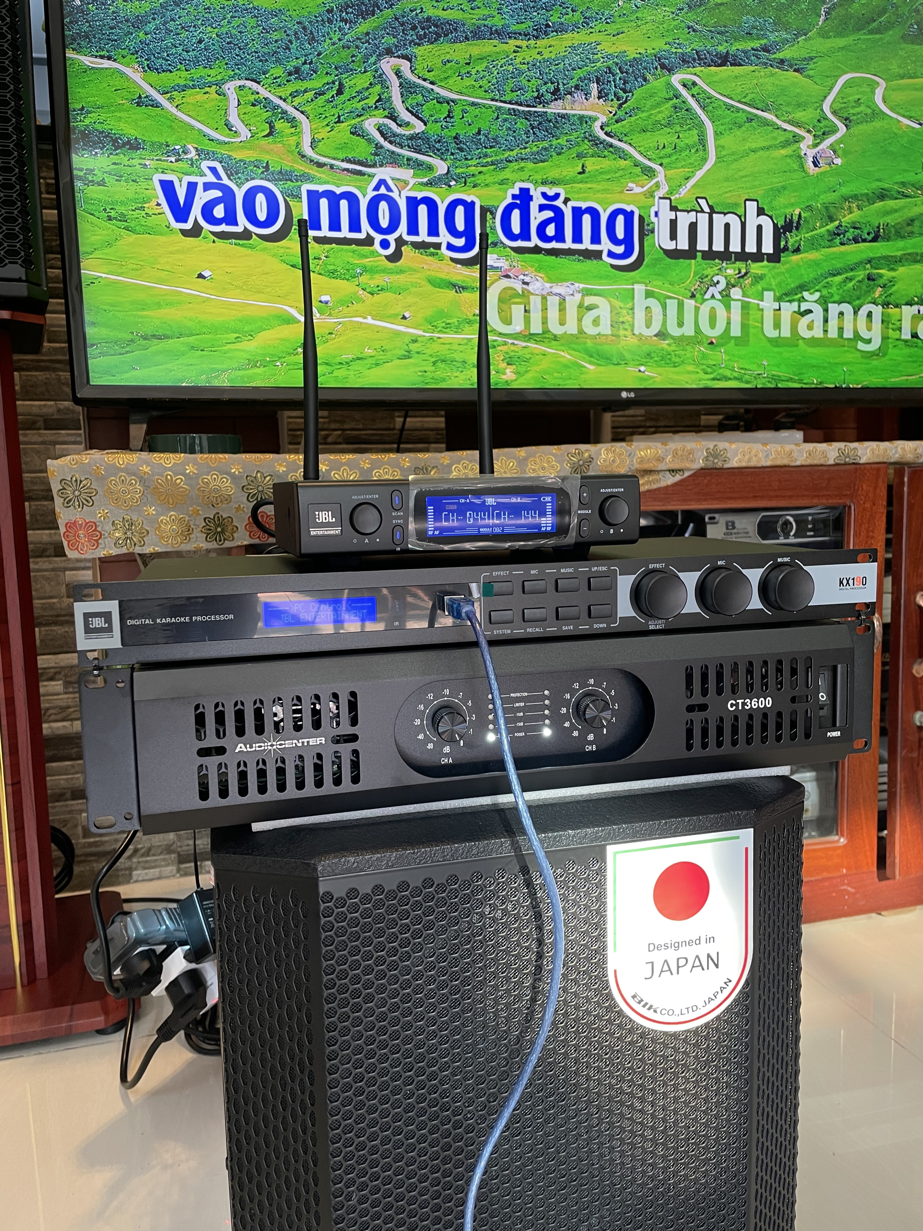 Khách hàngHà Anhđánh giá về sản phẩmCục đẩy 2 kênh Audiocenter CT3600 (1200W, class H, có Bridge)