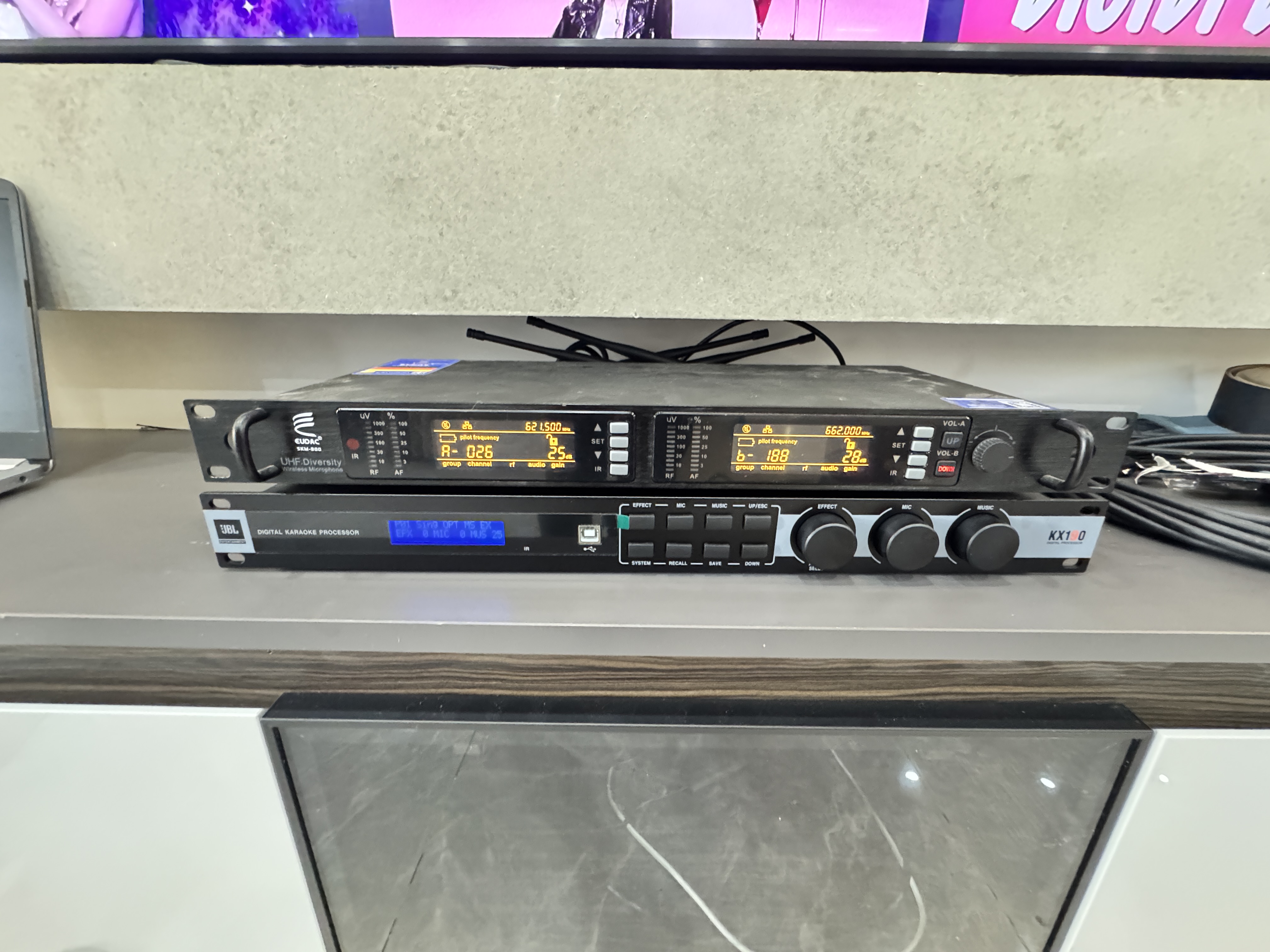 Khách hàngGia Báchđánh giá về sản phẩmVang số JBL KX190 (New 2026) 