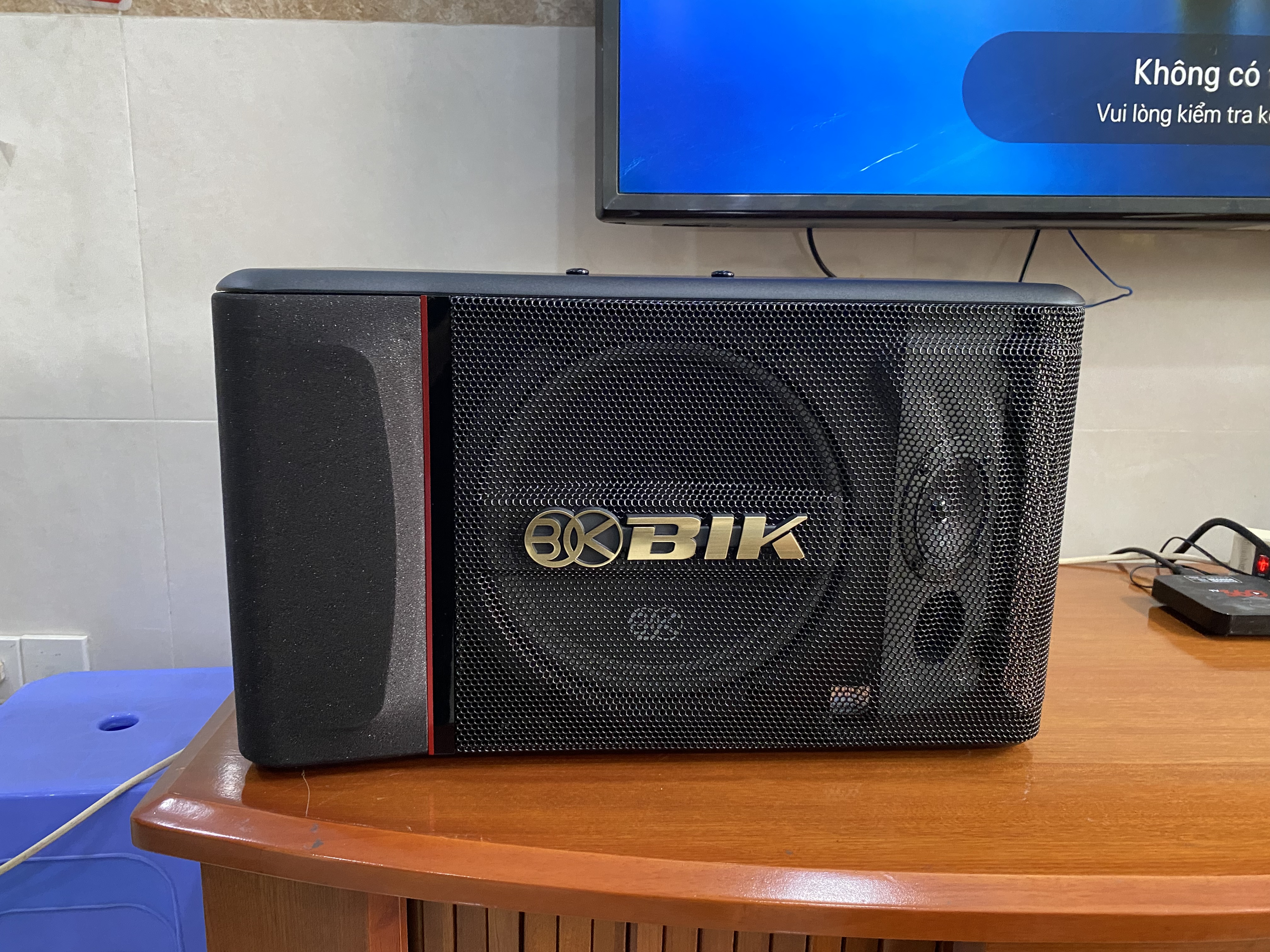 Khách hàngTrần Hươngđánh giá về sản phẩmLoa karaoke Nhật BIK BJ-S886NB (Bass 25cm)