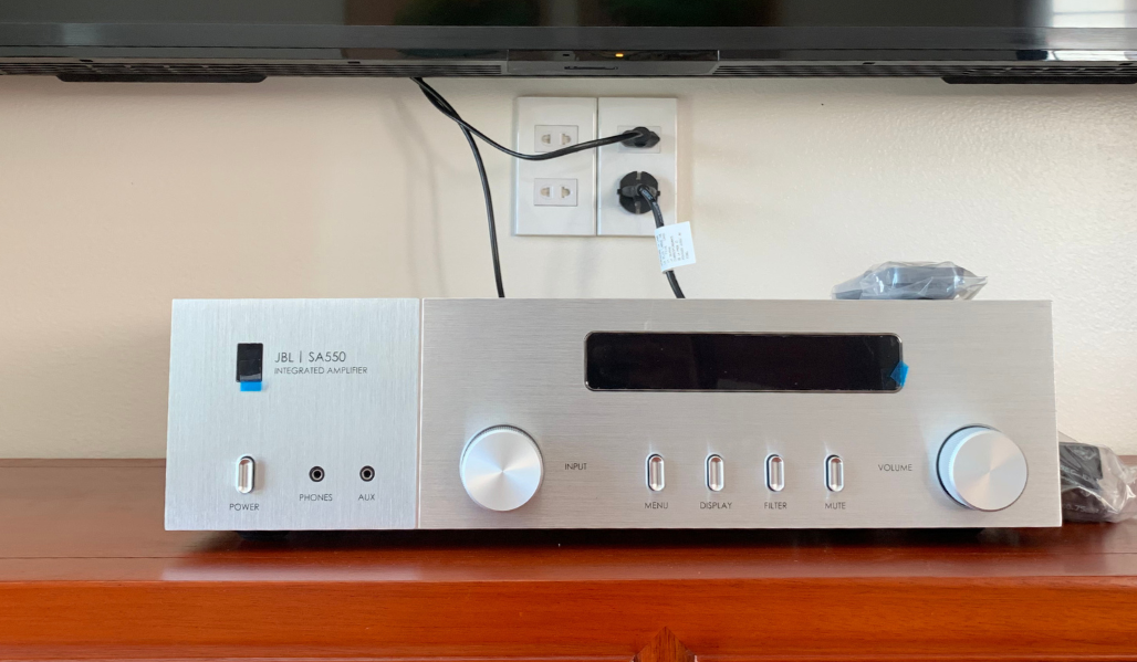 Khách hàngHà Mạnh Quangđánh giá về sản phẩmAmply JBL SA550 Classic