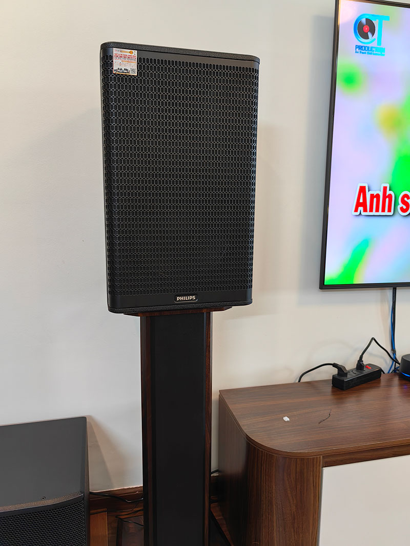 Khách hàngNguyễn Khánhđánh giá về sản phẩmLoa Philips CSS1600/70 (Bass 30cm, 400W RMS)