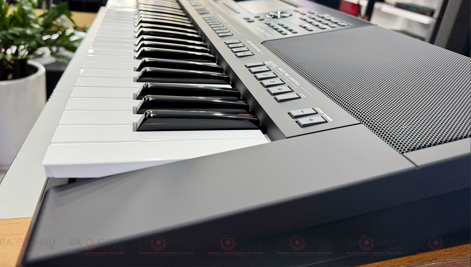 Đàn organ Yamaha PSR-SX720