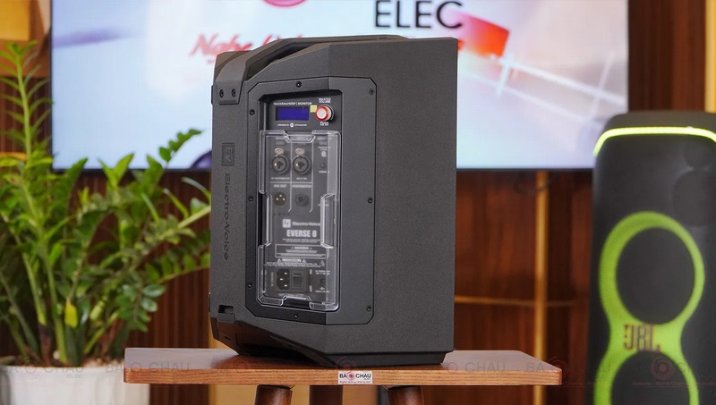 Electro-Voice Everse 8
